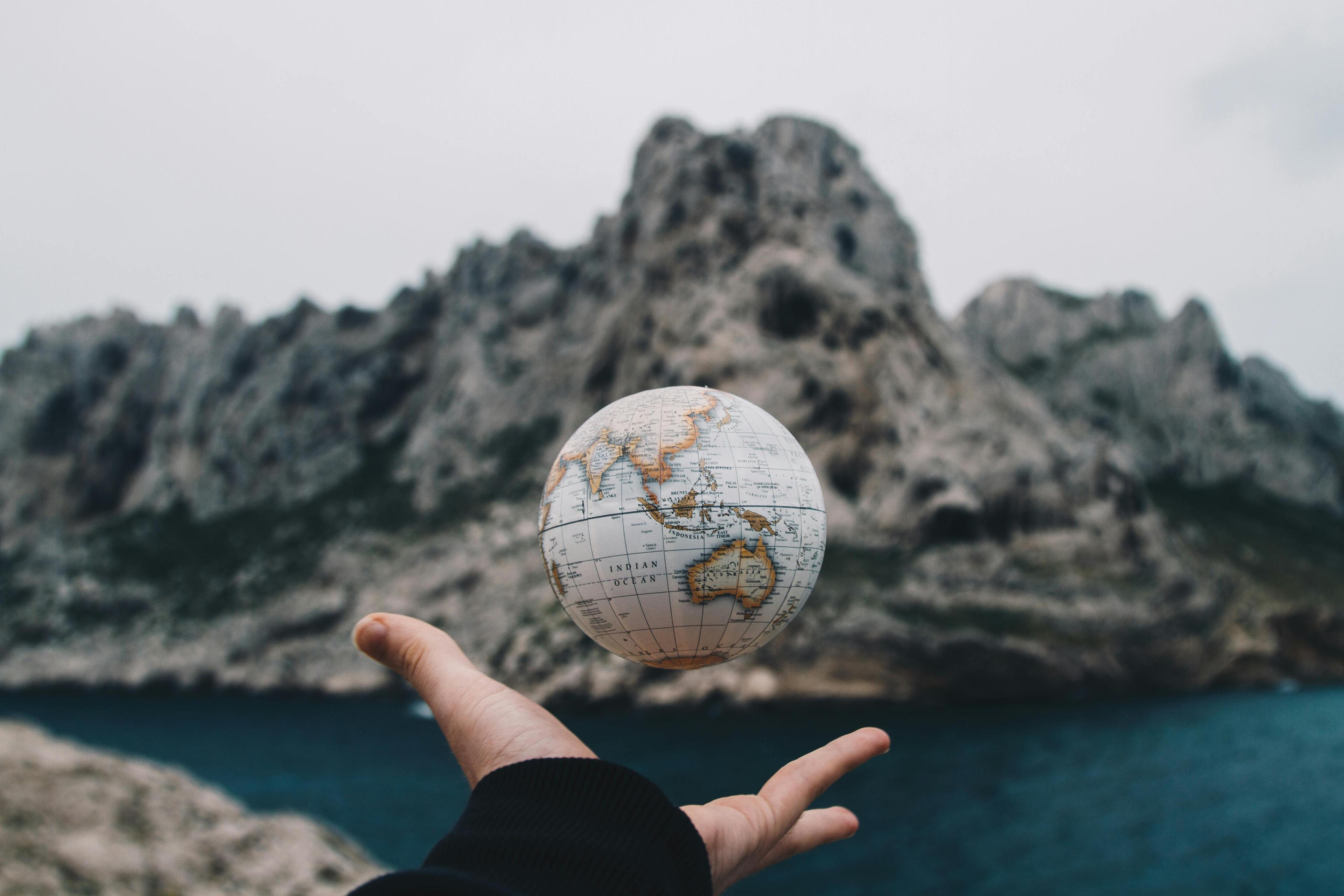 Photo by Valentin Antonucci.
